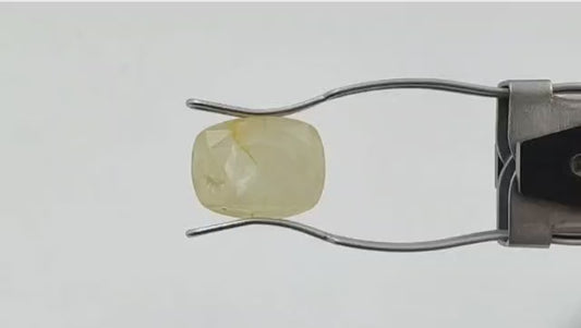 Yellow Sapphire Stone (Medium) - Sri Lanka